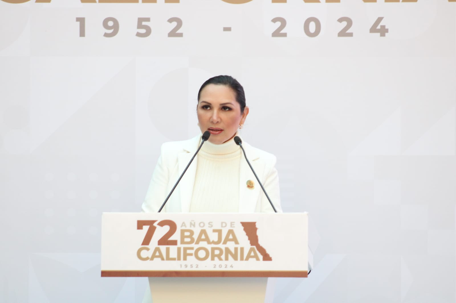 PARTICIPA PRESIDENTA DEL CONGRESO EN ACTO CONMEMORATIVO DEL 72 ANIVERSARIO DE BAJA CALIFORNIA