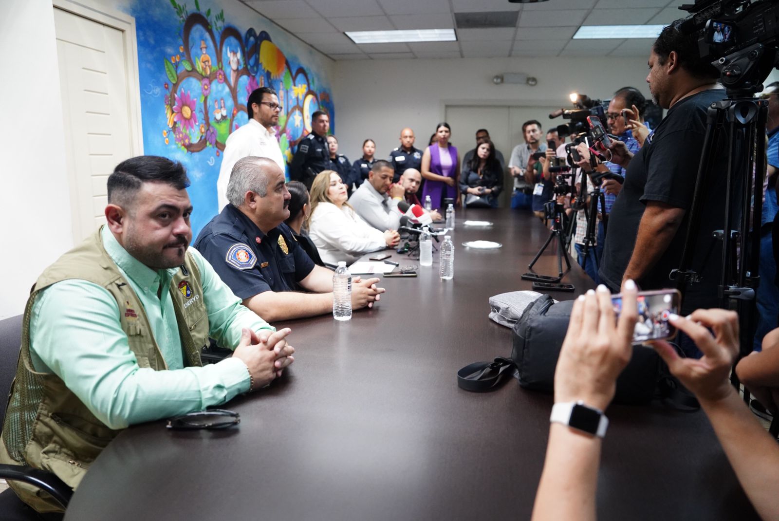 ENTREGA GOBIERNO DE MEXICALI MÁS DE 15 MIL LITROS DE AGUA A TRAVÉS DEL PROGRAMA S.O.S HIDRÁTATE