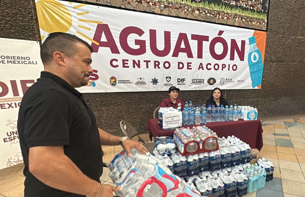 REÚNE “AGUATON” MÁS DE 8 MIL BOTELLAS DE AGUA