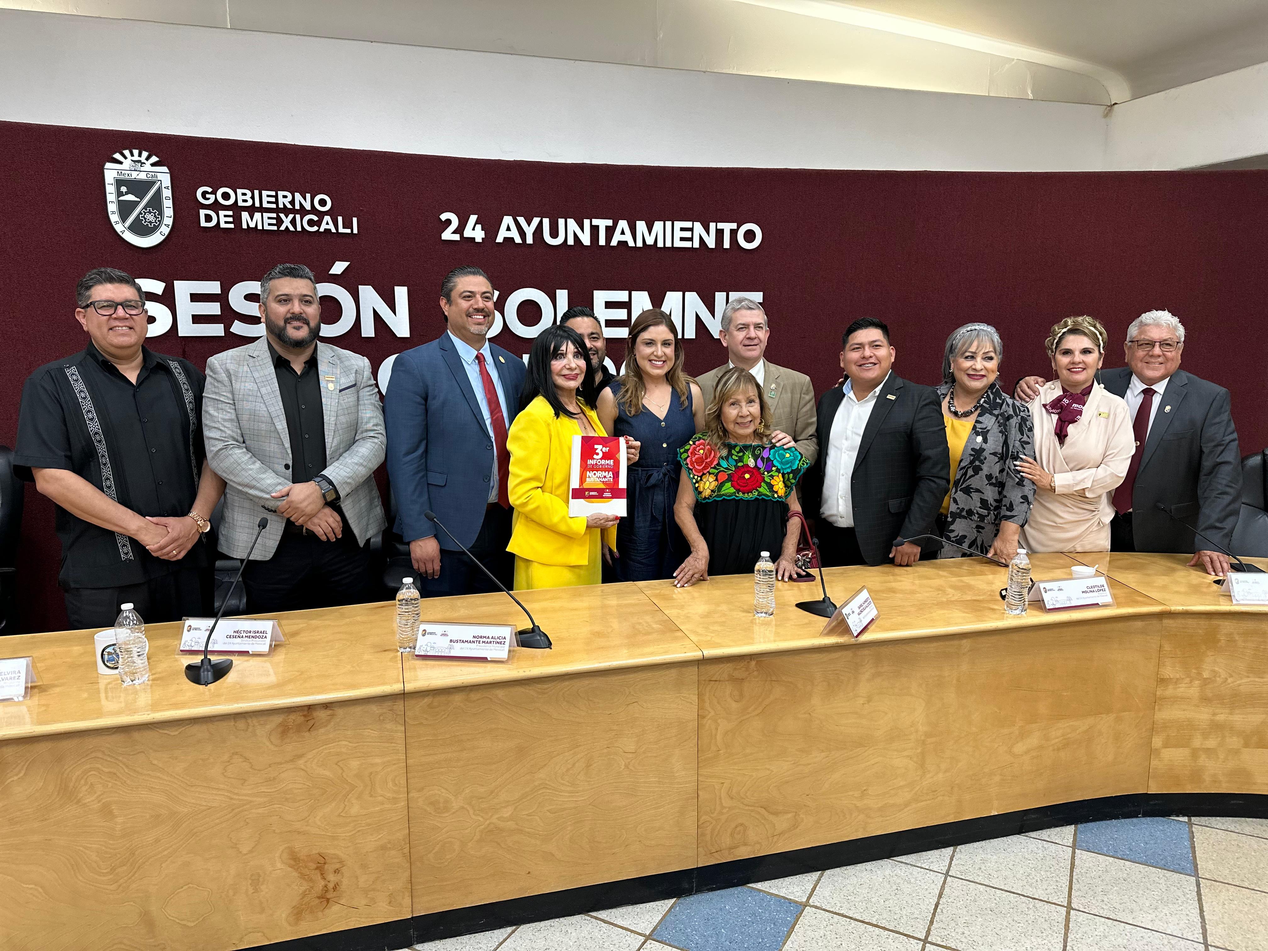 NORMA BUSTAMANTE PRESENTA SU TERCER INFORME DE GOBIERNO ANTE EL CABILDO