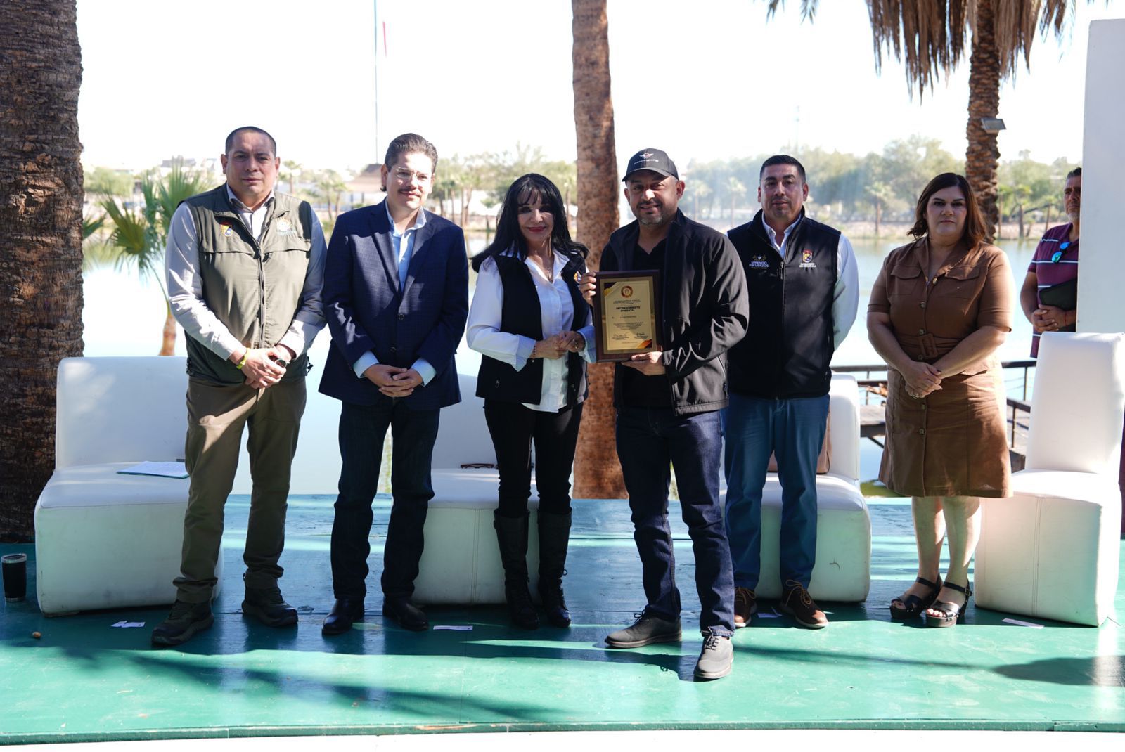 NORMA BUSTAMANTE RECONOCE A EMPRESAS POR SUS PRÁCTICAS AMBIENTALES EJEMPLARES