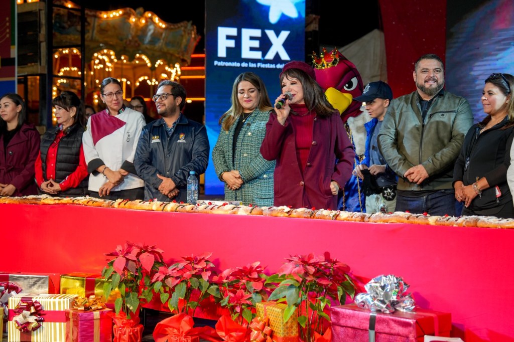 NORMA BUSTAMANTE CLAUSURA VILLA NAVIDEÑA CON ROSCA&nbsp;GIGANTE