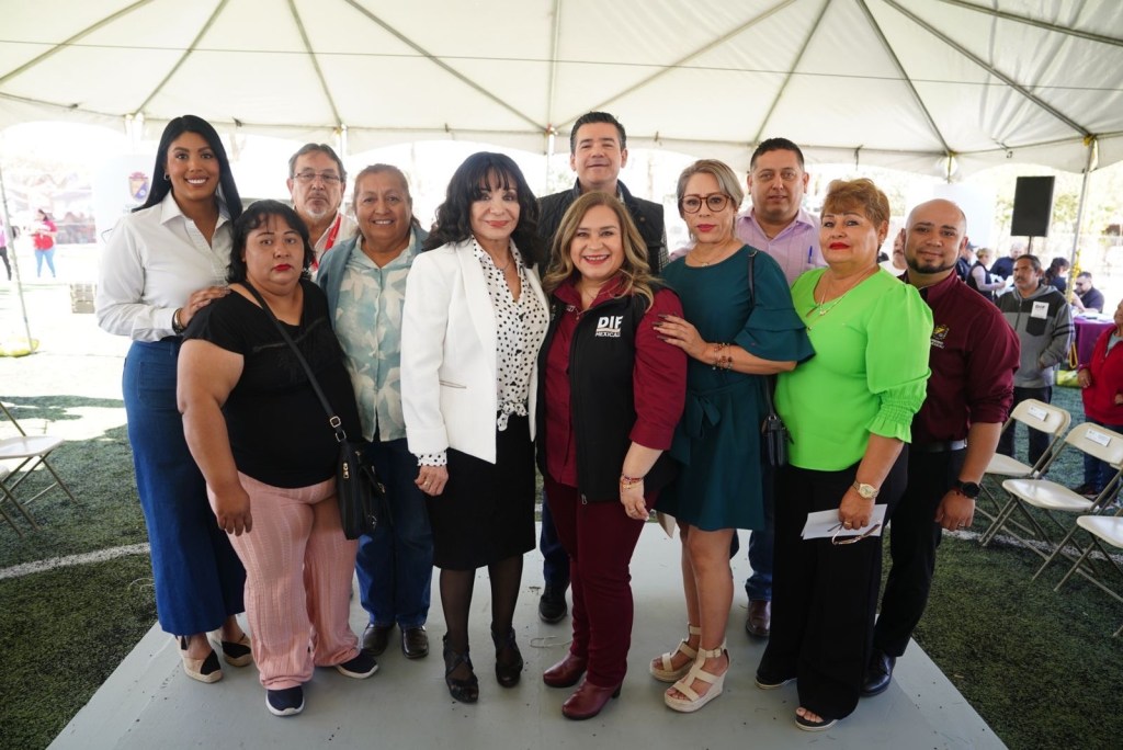 NORMA BUSTAMANTE ACERCA SERVICIOS A FAMILIAS DE VILLAS DEL COLORADO CON LA JORNADA “DIF A&nbsp;DOMICILIO”