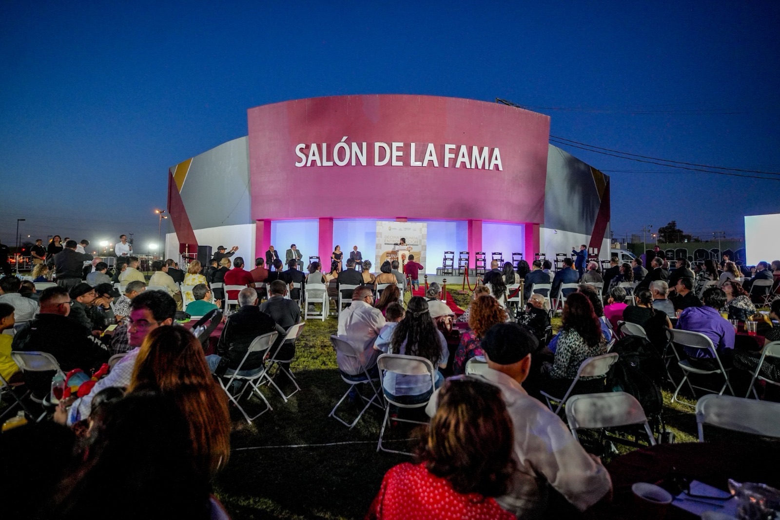NORMA BUSTAMANTE PRESIDE INGRESO DE LA XII GENERACIÓN AL SALÓN DE LA FAMA DEL DEPORTE.