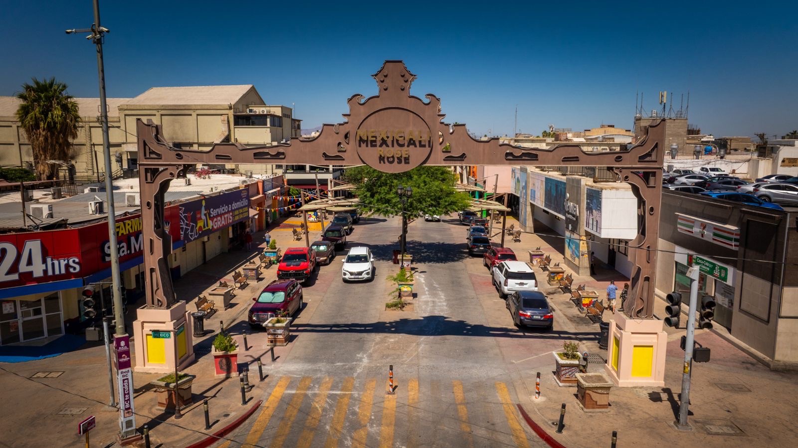 ABREN PASO DE CALLE REFORMA ENTRE MORELOS Y MÉXICO
