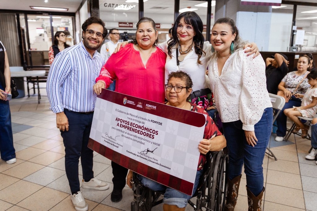 NORMA BUSTAMANTE REAFIRMA SU COMPROMISO CON LA CIUDADANÍA CON ENTREGA DE APOYOS&nbsp;SOCIALES