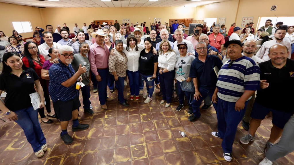 «CHARLAS DE CAFÉ» PROMUEVE EL DIÁLOGO ENTRE NORMA BUSTAMANTE Y HABITANTES DEL EJIDO&nbsp;TABASCO.