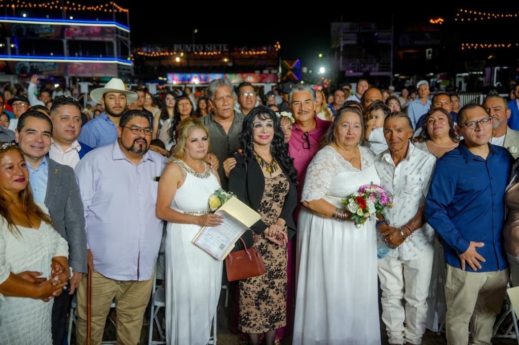 NORMA BUSTAMANTE ENCABEZA LA UNIÓN CIVIL DE 154 PAREJAS EN LAS FIESTAS DEL&nbsp;SOL