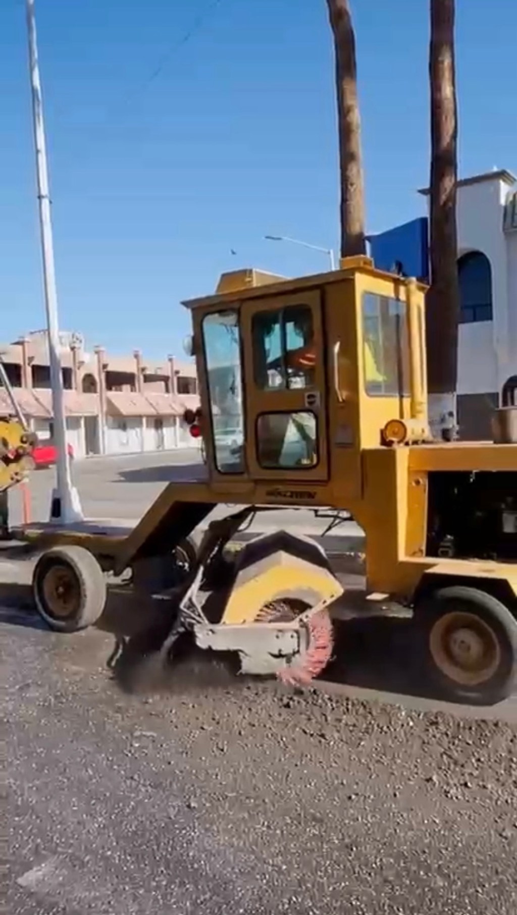 SUPERVISA NORMA BUSTAMANTE REHABILITACIÓN DE AV. PIONEROS EN CENTRO&nbsp;CÍVICO