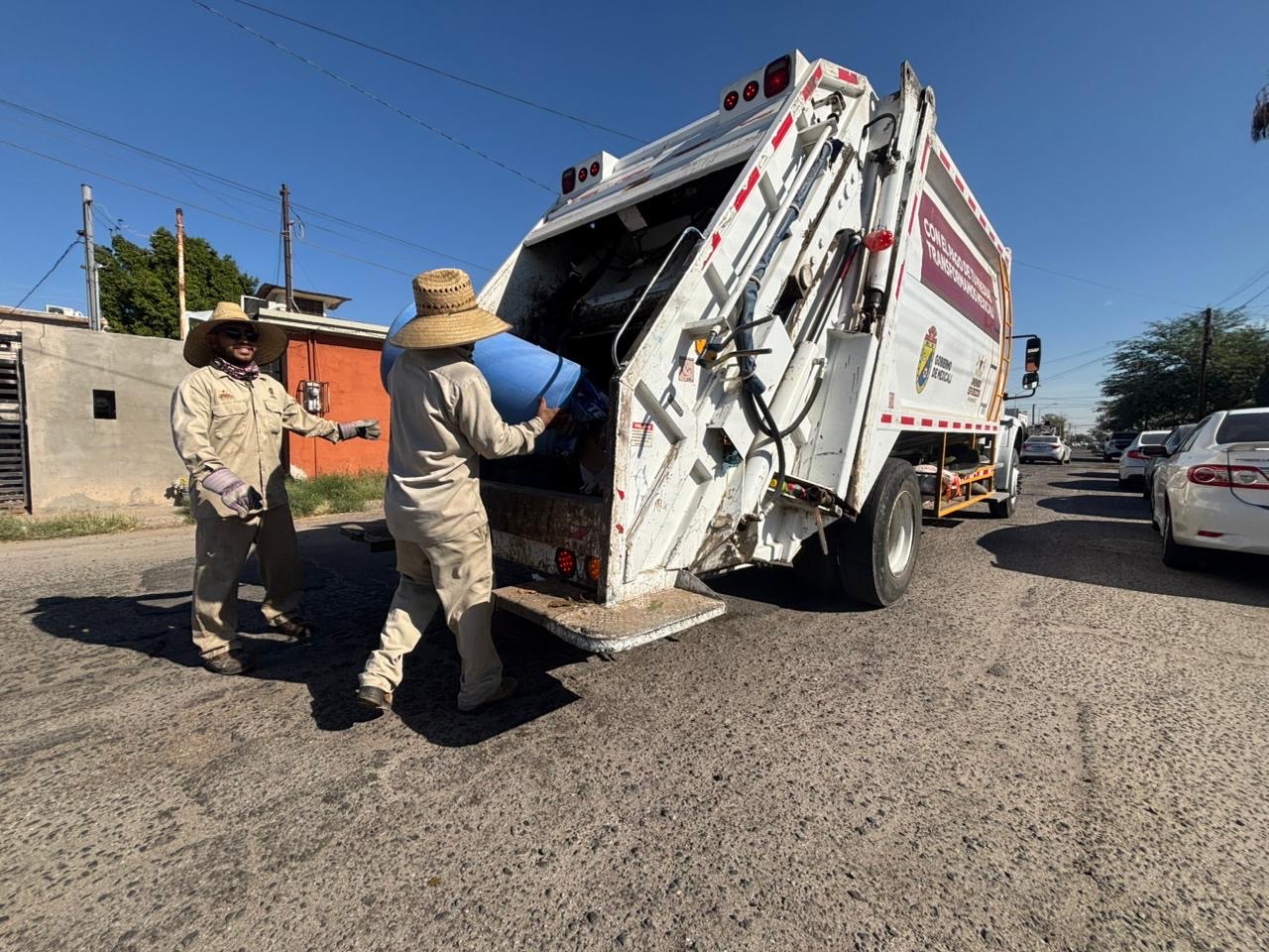 Servicio de recolección de basura si labora en días festivos