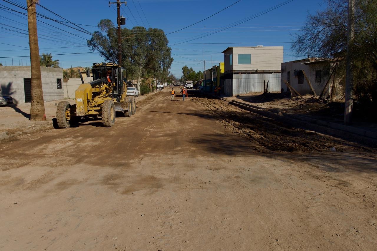 TRANSFORMACIÓN VIAL EN PUEBLO NUEVO: SUPERVISA NORMA BUSTAMANTE OBRA EN SALINA CRUZ