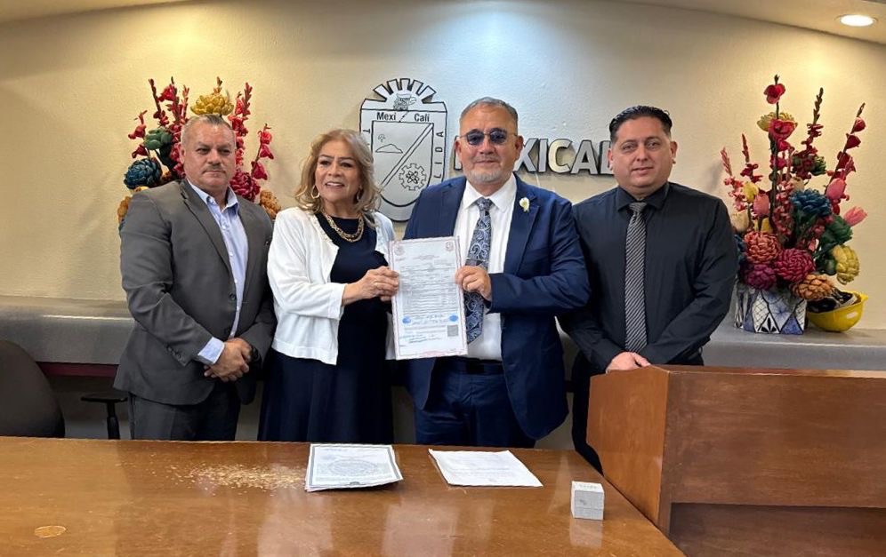 CELEBRA REGISTRO CIVIL DE CENTRO CÍVICO ÚLTIMA BODA