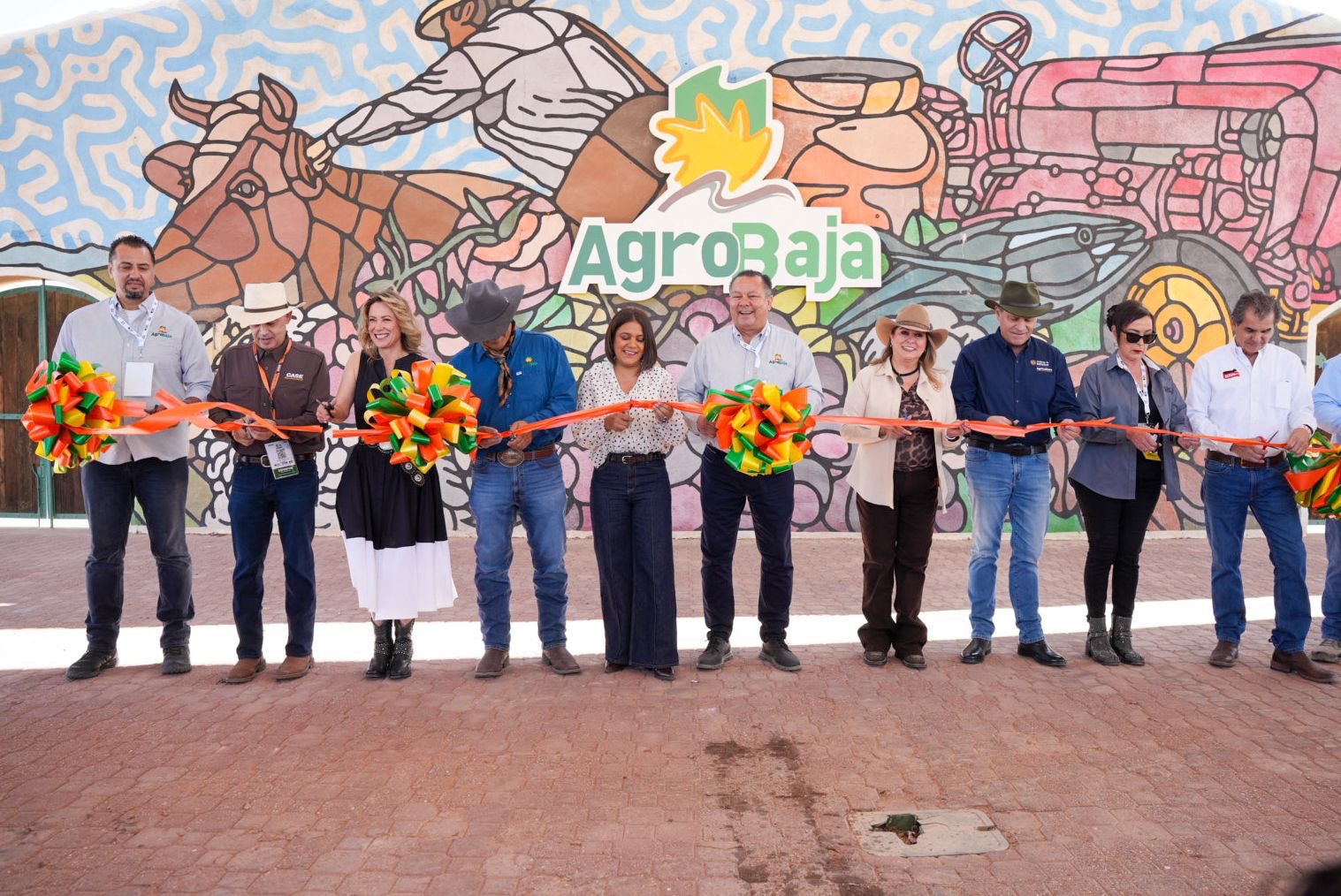 RECIBE AYUNTAMIENTO DE MEXICALI RECONOCIMIENTO POR 25 AÑOS DE PARTICIPACIÓN EN EXPO AGROBAJA